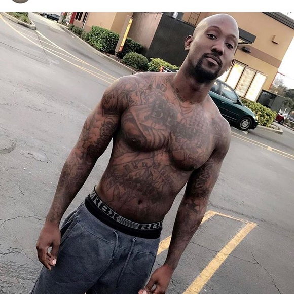 Meet your Posher, Aaron - Picture 2 of 2